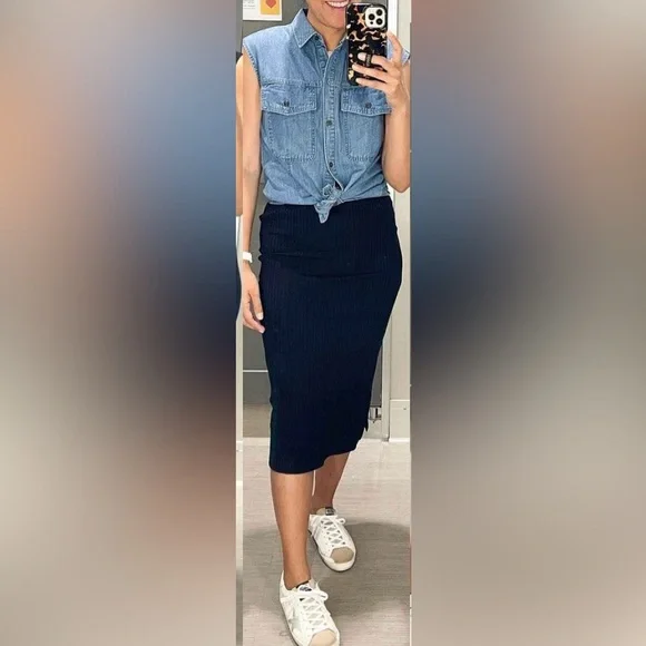 Women's Sleeveless Denim Collared Button-Down Shirt - Universal Thread Indigo - Picture 4 of 4